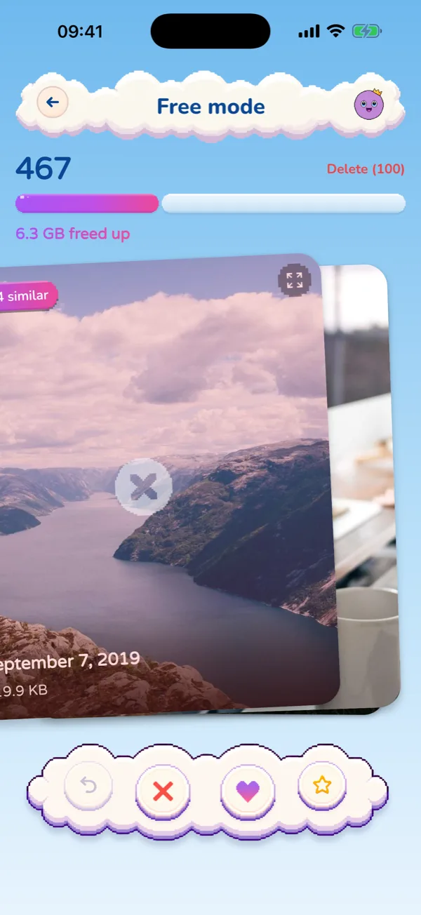 Picmori deck with a photo card dragged to the left to delete it